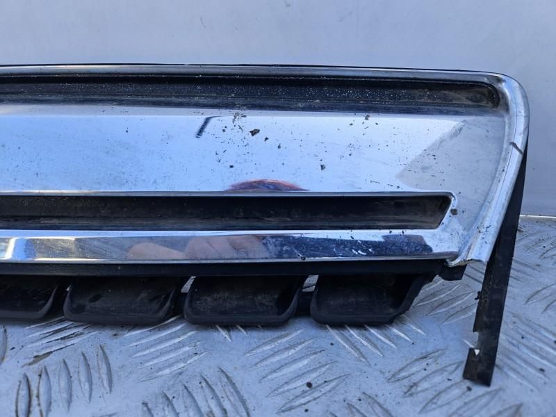 Grila din capota defect crom stanga Opel Antara facelift