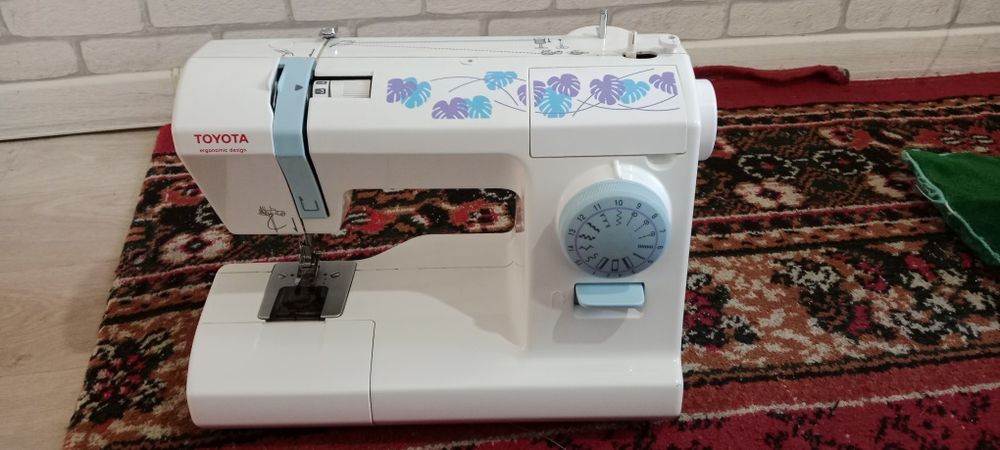Швейная машина Toyota