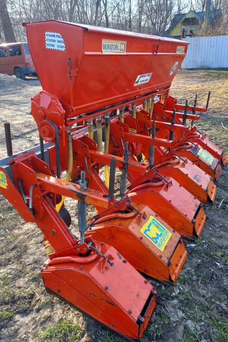 Prasitoare cu freza si ferilizator