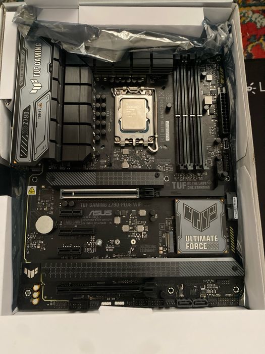 Asus tuf z790 gaming plus i9 13900ks deepcool lm360 sotiladi