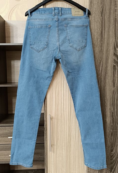 Defacto.  Джинсы на подростка