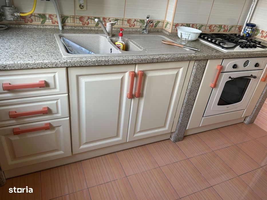 3 Camere,etaj 2 Centru