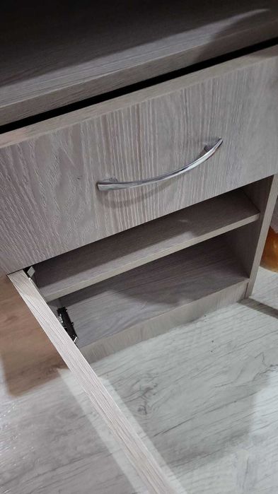 Продам стол письменный