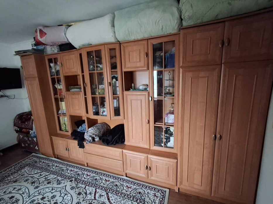 Мебельный гарнитура сатылады.