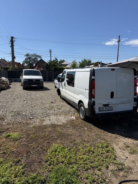 Vand  opel viavaro avariat