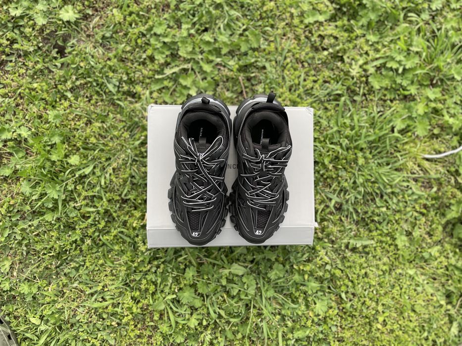Balenciaga Track Black