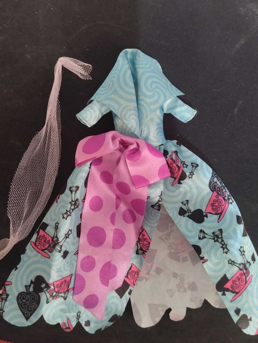 Меделин Хеттер монстр хай