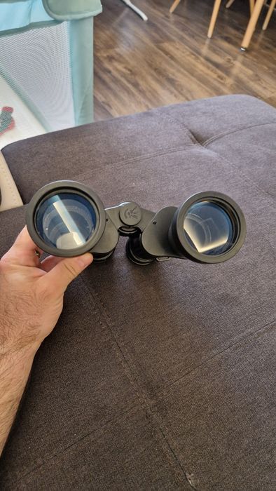 Binoclu negru tip vânătoare