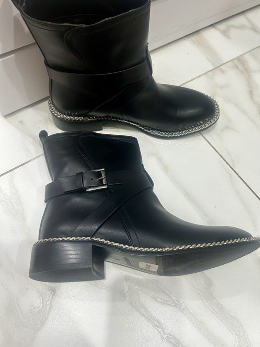 Продам/обменяю полусапожки givenchny новые