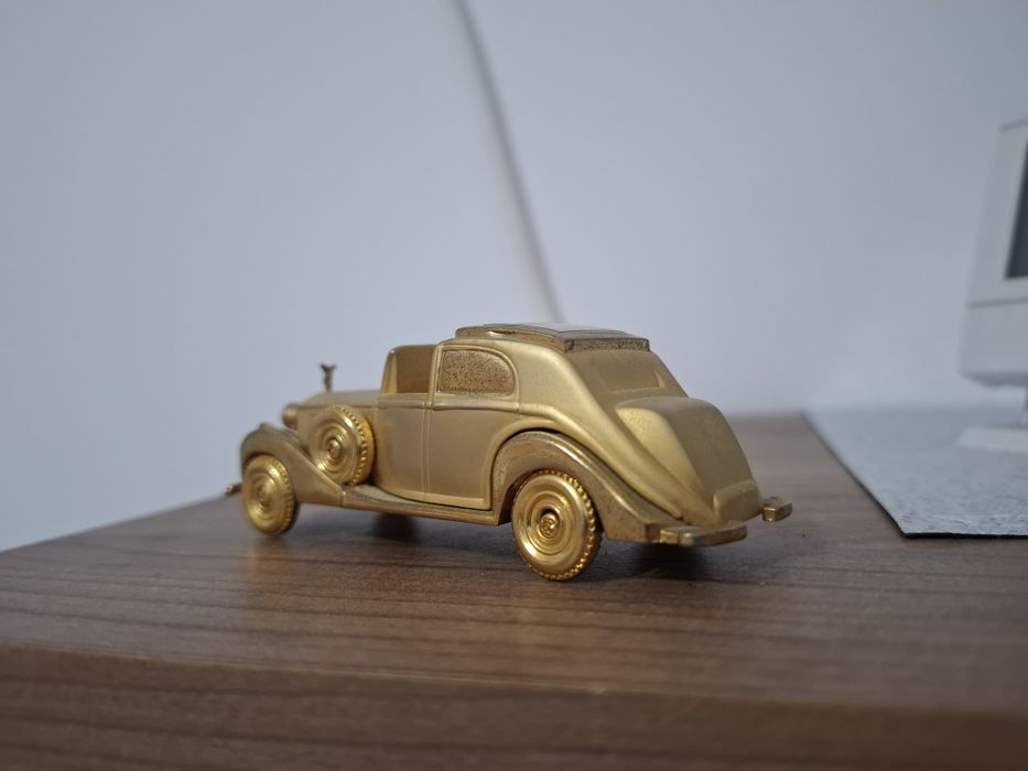 Masinuta miniaturala Rolls Roys cu Ceas - 75 lei