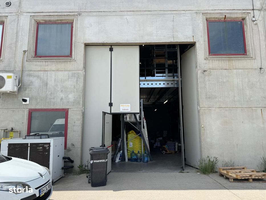 Spațiu comercial de vânzare Oradea Ioșia, 738 mp, showroom și depozit