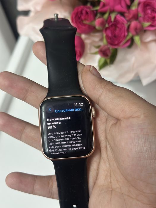Продам Apple watch SE 44 mm
