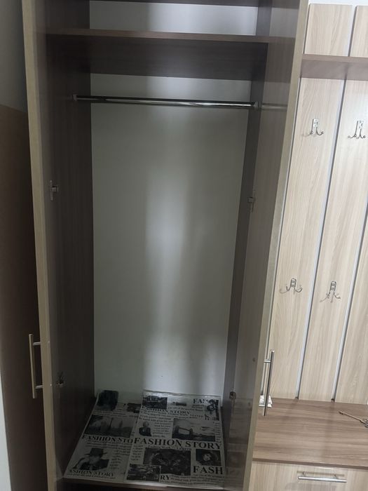 Продам прихожку срочно