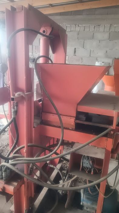 Станок для прессованного кирпича