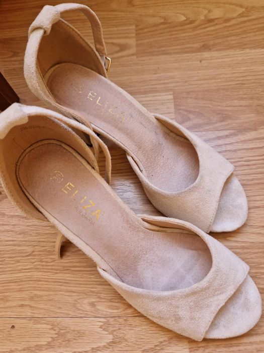 Дамски сандали на висок ток