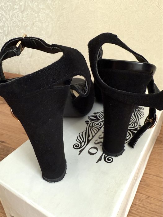 Босоножки женские