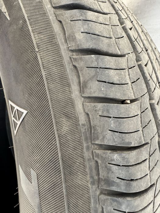 Продам летнию резину 245/65/17