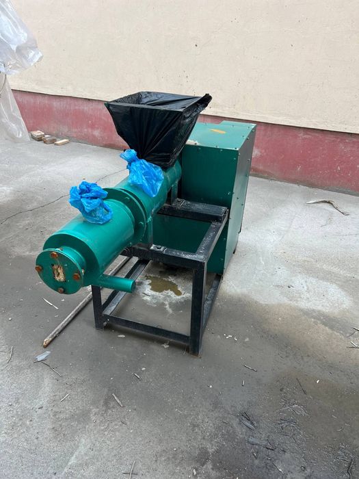 Reaktor va sovun apparat sotiladi