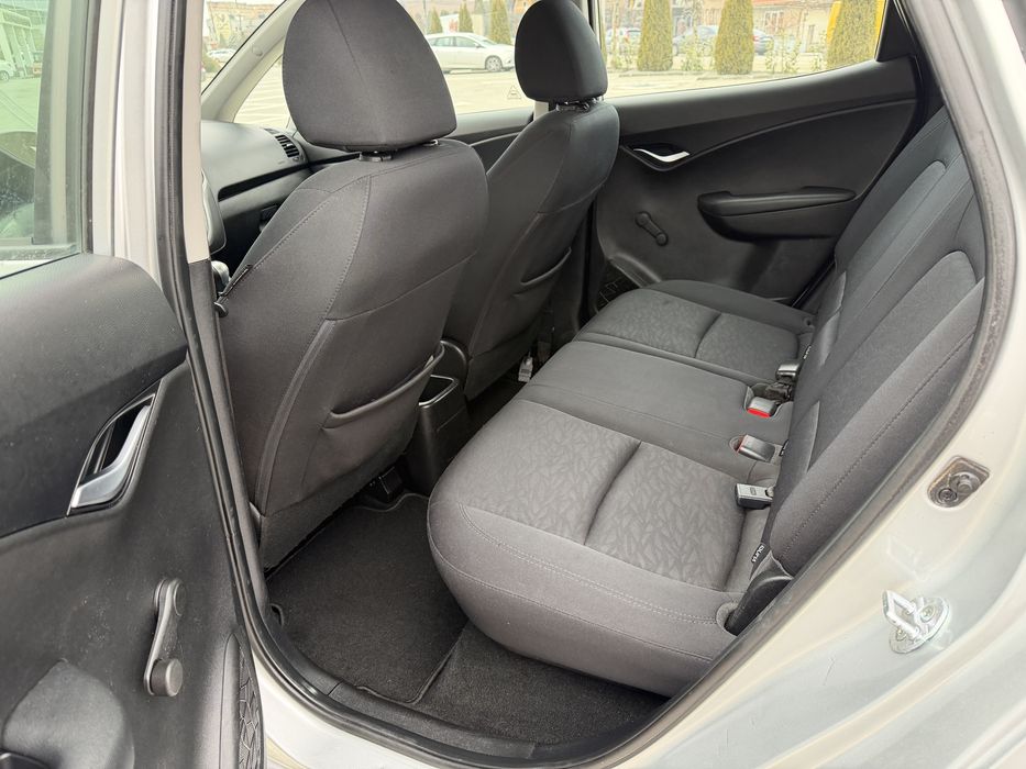 Hyundai ix20,AUTOMAT, 2015,1,6 benzina,pretul este 6950€