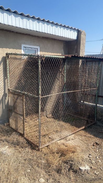 Вольер железный.