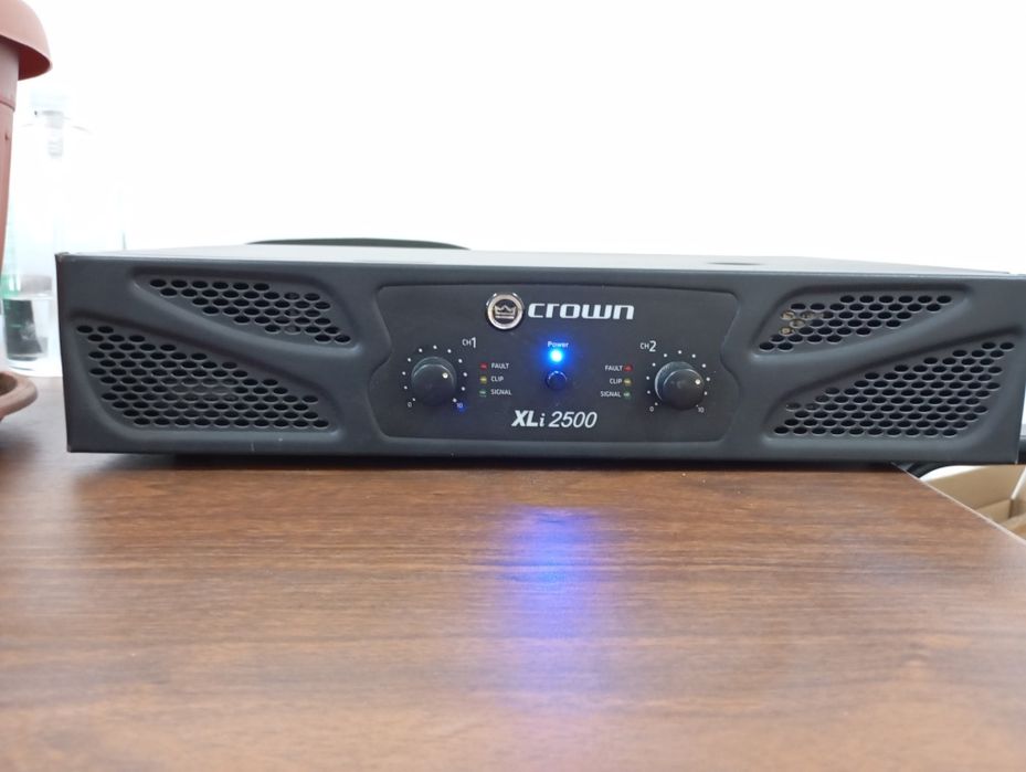 Усилитель Crown XLi 2500