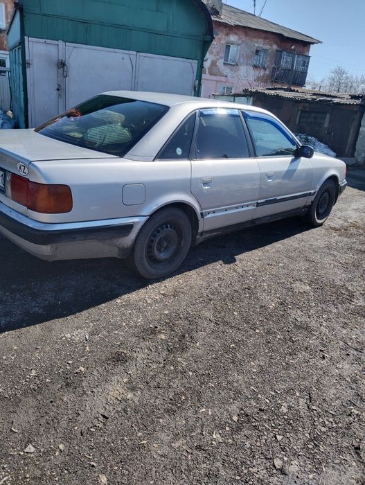 Ауди 100 с4 1992г 2литра