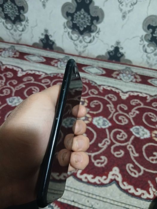 IPhone 7   128 gb  pamyat