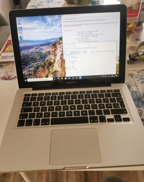 Macbook Pro 2012  i5  6 GB ram 500 GB Hdd