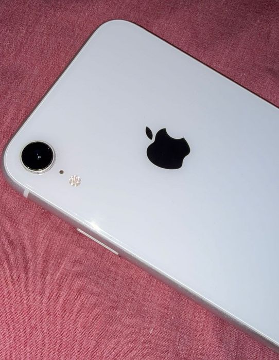 iPhone XR- 64GB 79%