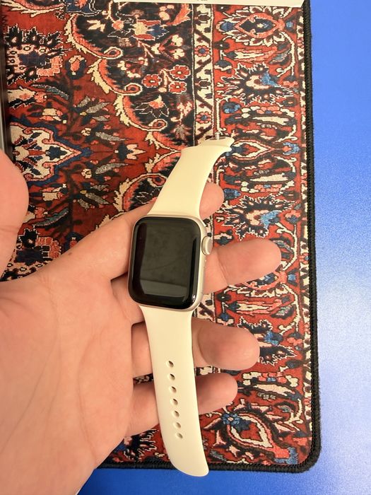 Apple watch se3 40 starlight