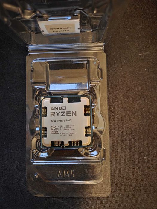 Vand Ryzen 5 7600 6-Core Garantie 18luni