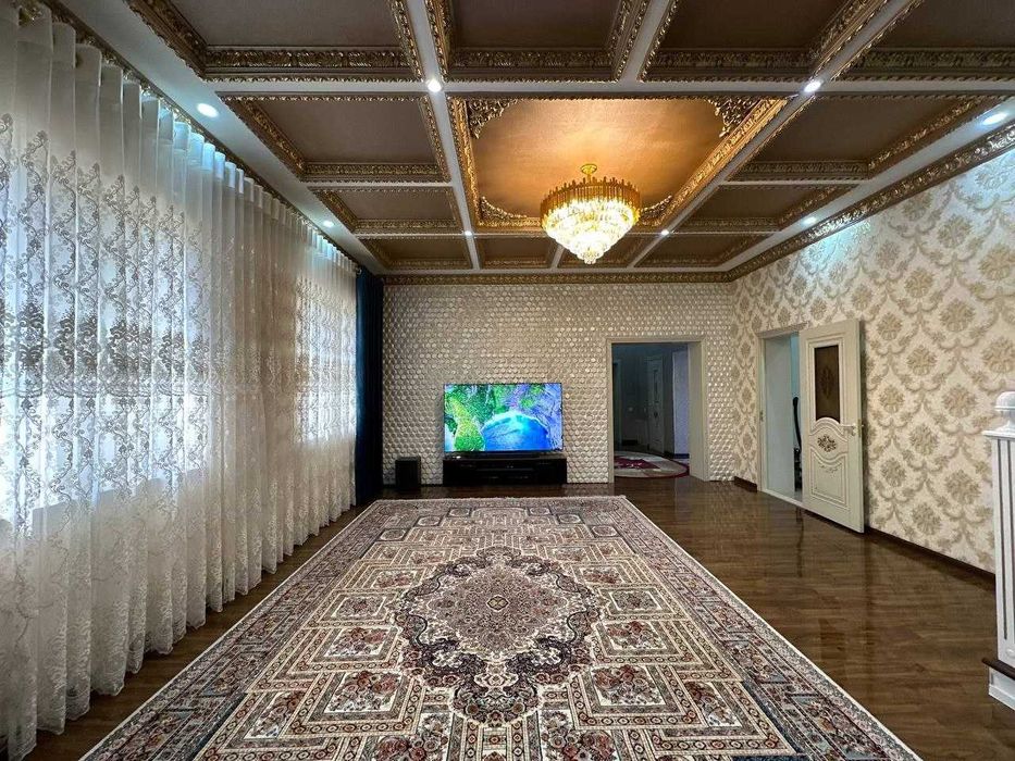 10 sotixli tayyor 2 qavatli uchastka sotiladi.