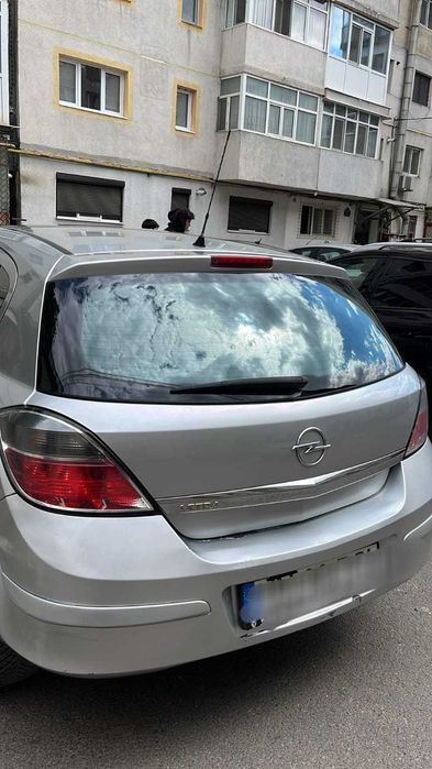 Vand Opel Astra H  11,000 lei negociabil