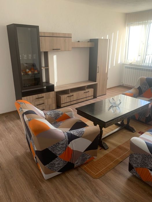 Дава се под наем Тристаен апартамент в Казанлък - 101 кв.м за 346.8 € - Снимка #1