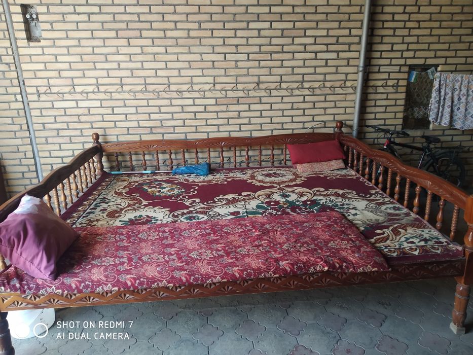 3-2,5  метр чорпоя сотилади холати Зур  синган ёрилган жойлари йук