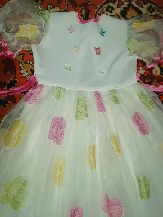 Нарядное платье для девочки