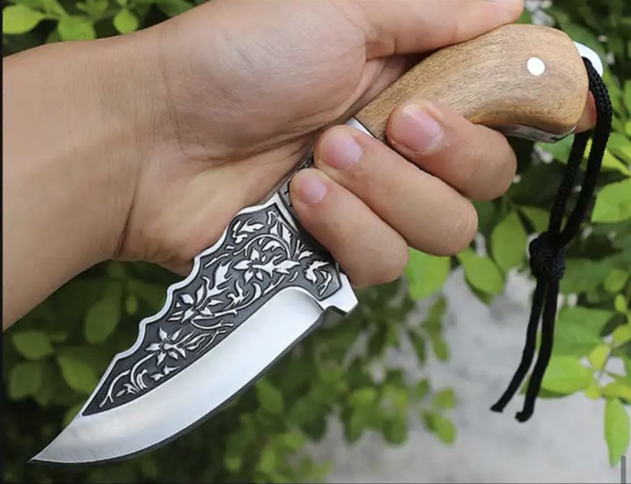 Ловен нож за дране на животни с кожена кания подходящ за ловци