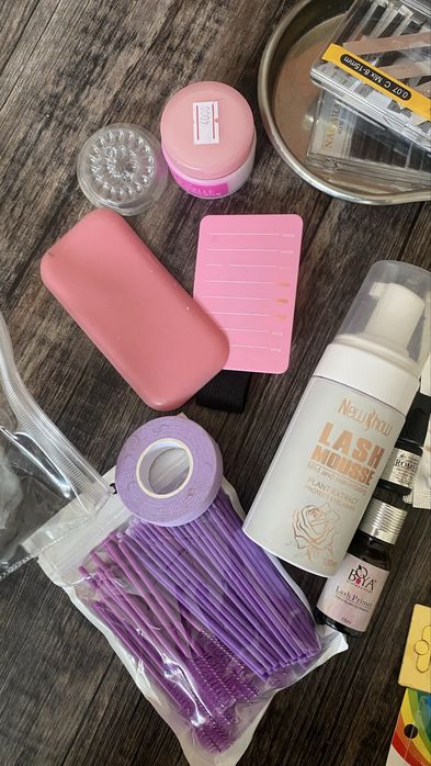 Для наращевания ресниц