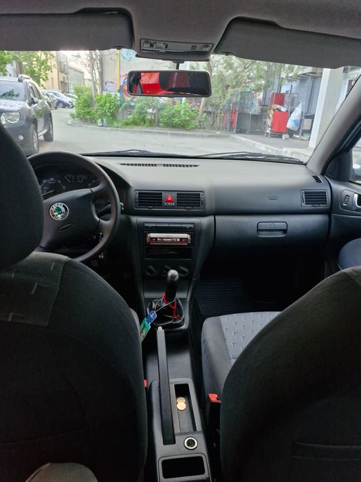 Skoda 1.6 Benzina