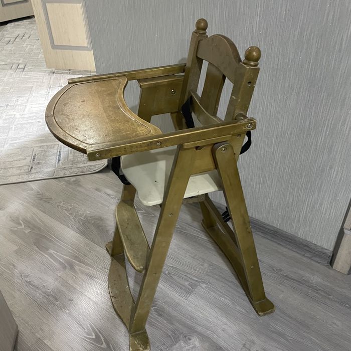 Detskiy stulchik sotiladi