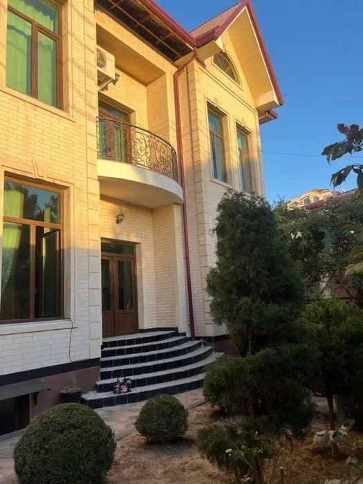 Топ лакация Около Госпитального Дом