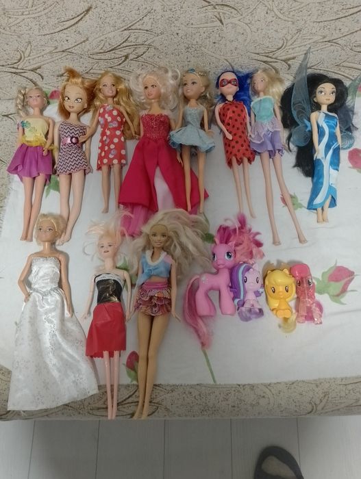 Lot Păpuși fetițe