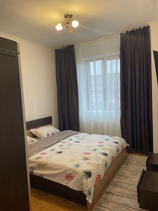Inchiriez apartament