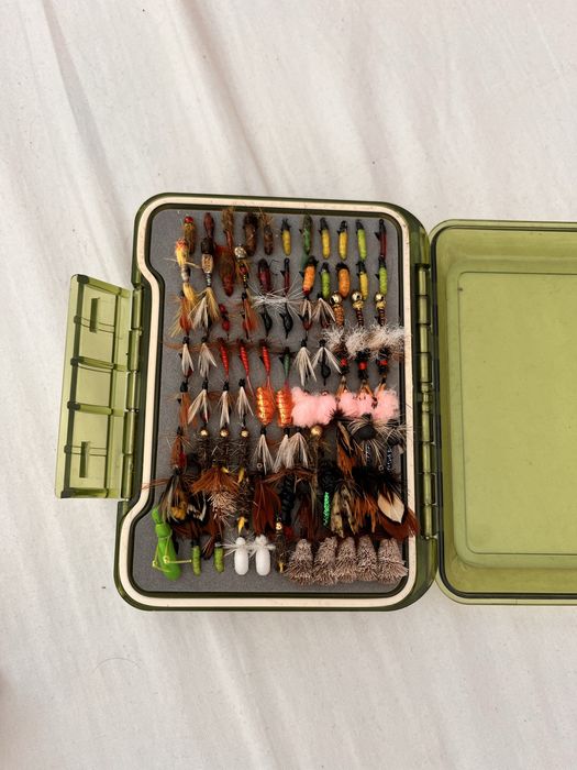 Мухи за риболов на кефал и пъстърва