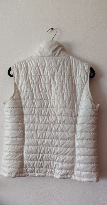 Vesta dama alba, usoara