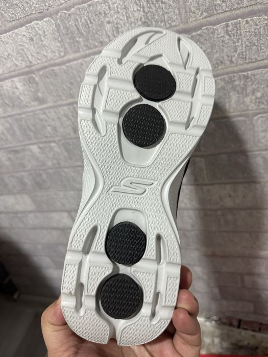 Skechers original мужской обувь на осень- весна!