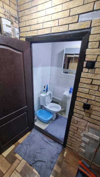 Продается квартира в Яшнабадском районе Быв.общ. 1-комнат 2-этаж
