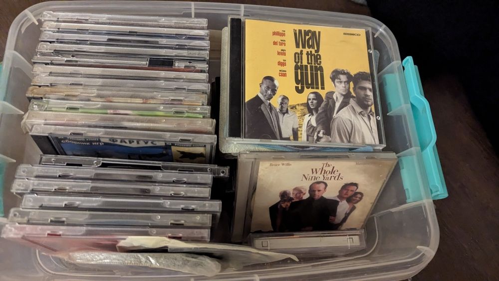 Продам много разных СД, музыкальных, игровых дисков