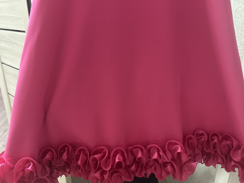 Әдемі көйлек сатылады тегін жеткізумен