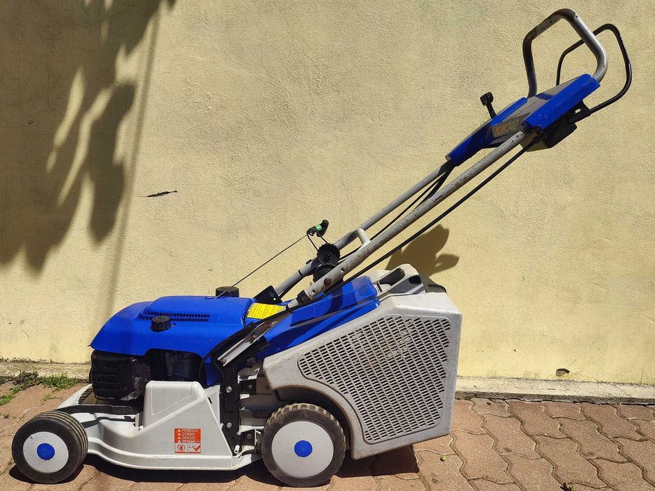 YAMAHA masina tuns gazon iarba motor benzina autopropulsie